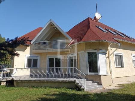 Albérlet, kiadó családi ház, Budaörs
