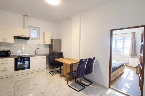 Albérlet, kiadó családi ház, Hajdúböszörmény 2+3 szoba 100 m² 1.1 M Ft/hó