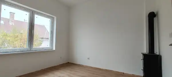 Albérlet, kiadó családi ház, Hatvan-Kerekharaszt 3 szoba 120 m² 250 E Ft/hó