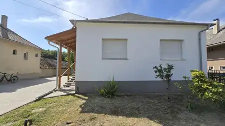 Albérlet, kiadó családi ház, Németkér 4 szoba 142 m² 400 E Ft/hó