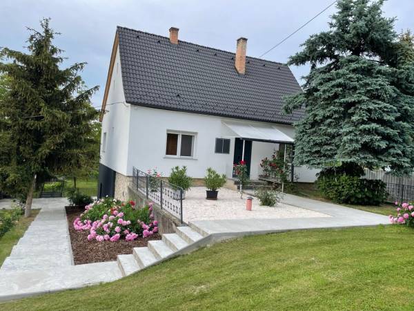 Albérlet, kiadó családi ház, Neszmély