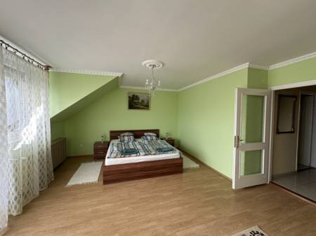 Albérlet, kiadó családi ház, Paks