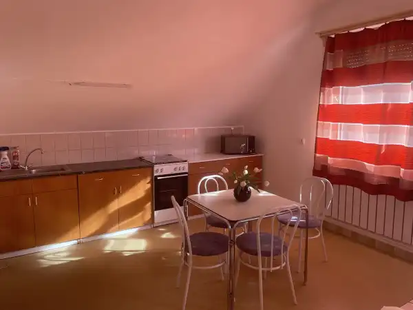 Albérlet, kiadó házrész, Békéscsaba 2 szoba 55 m² 140 E Ft/hó