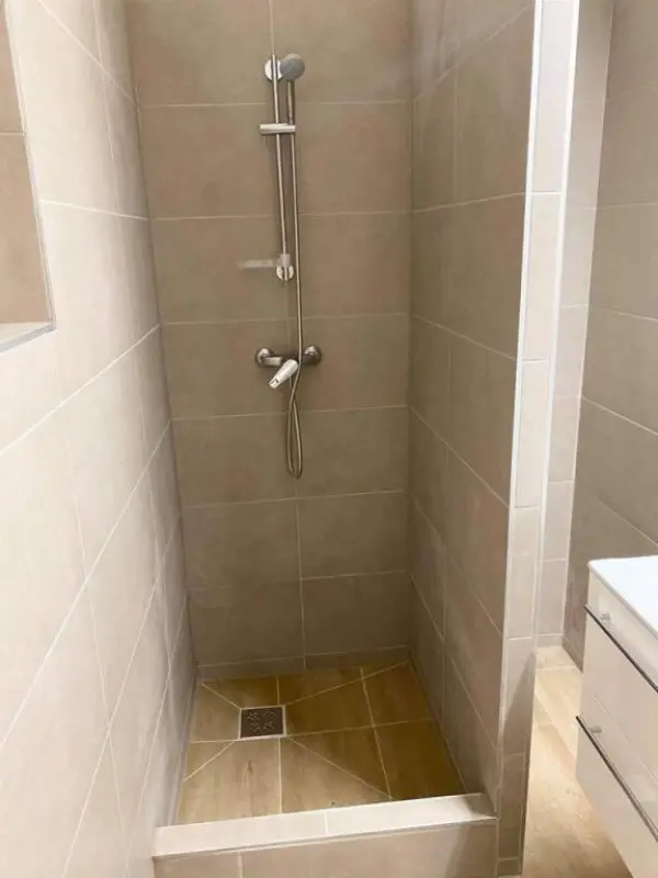 Albérlet, kiadó házrész, Tata 4 szoba 100 m² 400 E Ft/hó