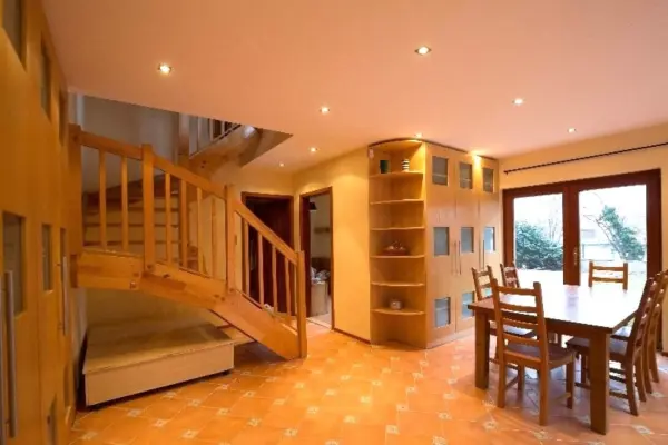 Albérlet, kiadó ikerház, Budapest, III. kerület 6+2 szoba 121 m² 724 E Ft/hó