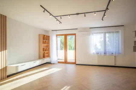 Albérlet, kiadó ikerház, Csömör 5 szoba 250 m² 899 E Ft/hó