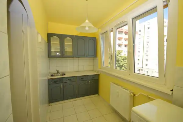 Albérlet, kiadó panellakás, Budaörs 2 szoba 48 m² 220 E Ft/hó