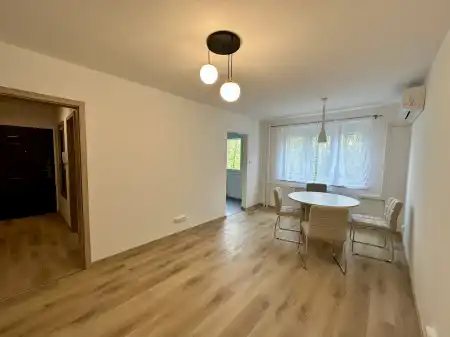 Albérlet, kiadó panellakás, Budapest, III. kerület 3 szoba 64 m² 300 E Ft/hó