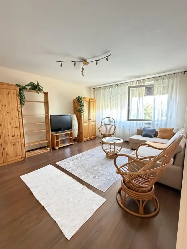 Albérlet, kiadó panellakás, Budapest, XXI. kerület 1 szoba 34 m² 180 E Ft/hó