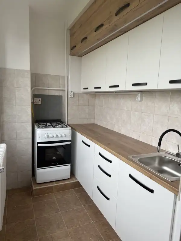 Albérlet, kiadó panellakás, Dunaújváros 2 szoba 53 m² 140 E Ft/hó