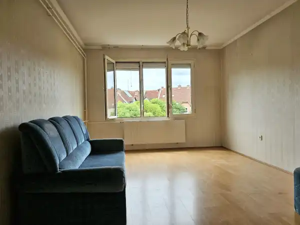 Albérlet, kiadó panellakás, Eger 3 szoba 73 m² 140 E Ft/hó