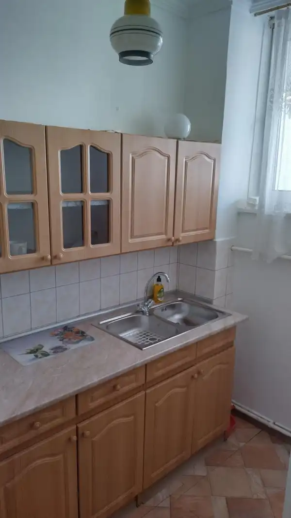 Albérlet, kiadó panellakás, Nyíregyháza 2 szoba 52 m² 150 E Ft/hó