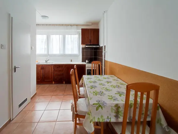 Albérlet, kiadó panellakás, Paks 2 szoba 57 m² 150 E Ft/hó