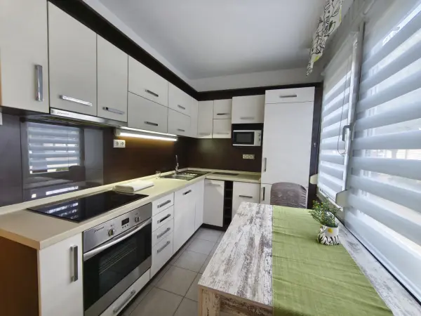 Albérlet, kiadó panellakás, Paks 2 szoba 53 m² 130 E Ft/hó