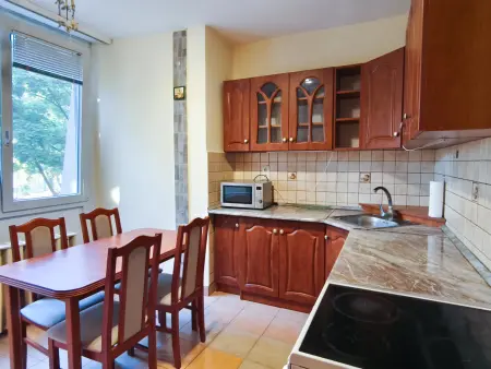 Albérlet, kiadó panellakás, Paks 2 szoba 51 m² 135 E Ft/hó