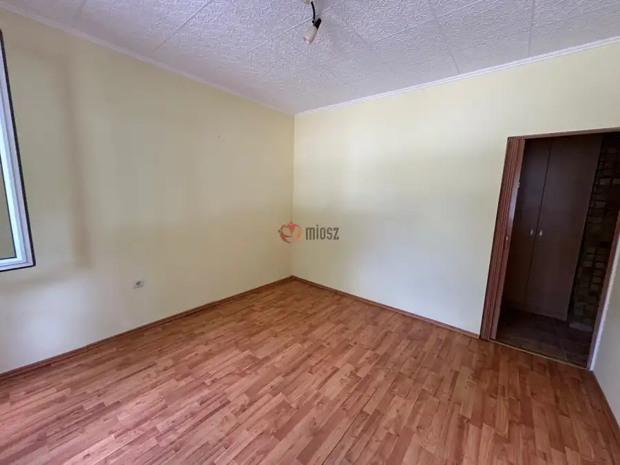 Albérlet, kiadó panellakás, Paks
