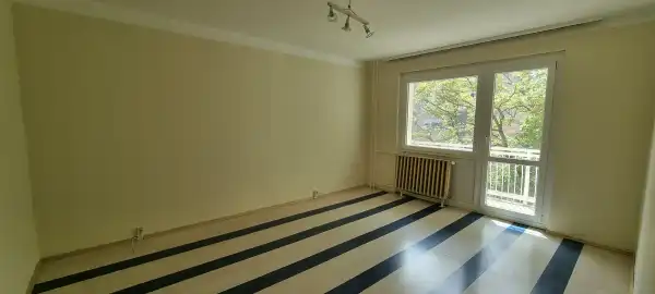 Albérlet, kiadó panellakás, Paks 2 szoba 40 m² 120 E Ft/hó