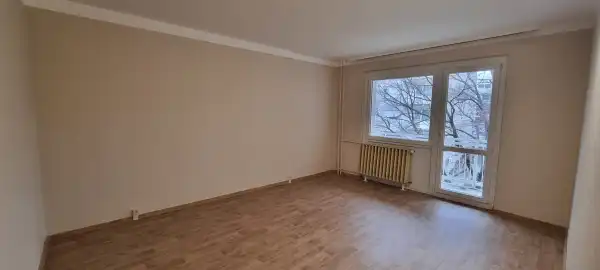 Albérlet, kiadó panellakás, Paks 2 szoba 40 m² 130 E Ft/hó