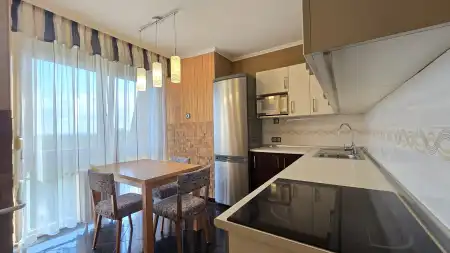 Albérlet, kiadó panellakás, Paks