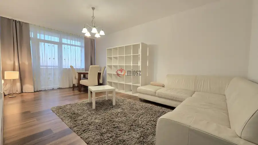 Albérlet, kiadó panellakás, Paks