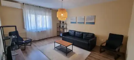 Albérlet, kiadó panellakás, Paks 2 szoba 51 m² 200 E Ft/hó