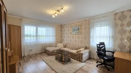 Albérlet, kiadó panellakás, Paks 2+1 szoba 60 m² 170 E Ft/hó