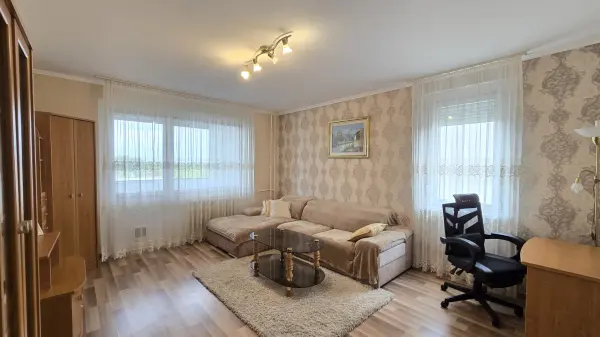 Albérlet, kiadó panellakás, Paks 2+1 szoba 60 m² 170 E Ft/hó