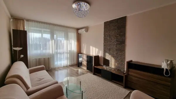 Albérlet, kiadó panellakás, Paks 2+1 szoba 60 m² 200 E Ft/hó