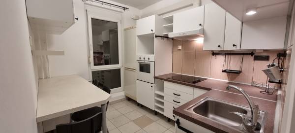 Albérlet, kiadó panellakás, Paks