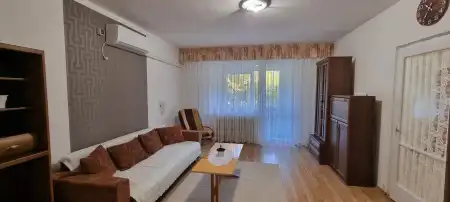 Albérlet, kiadó panellakás, Paks