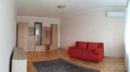 Albérlet, kiadó panellakás, Paks