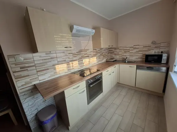 Albérlet, kiadó panellakás, Paks 2 szoba 59 m² 185 E Ft/hó