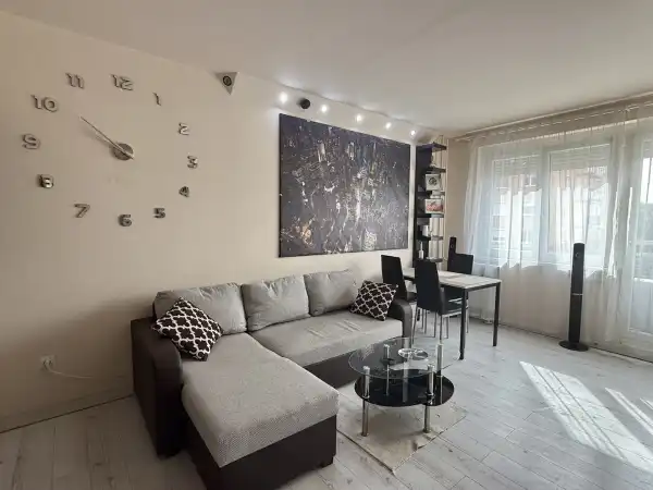 Albérlet, kiadó panellakás, Székesfehérvár 2 szoba 53 m² 230 E Ft/hó