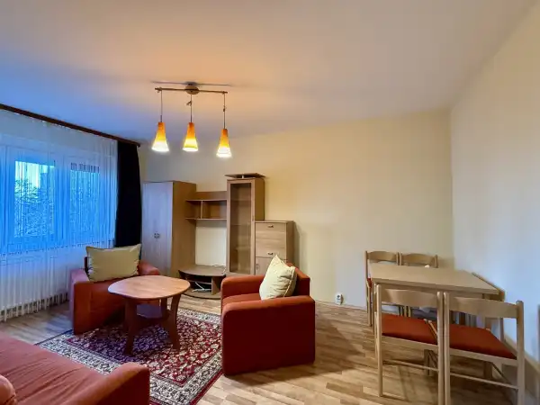 Albérlet, kiadó panellakás, Székesfehérvár 1+1 szoba 35 m² 160 E Ft/hó