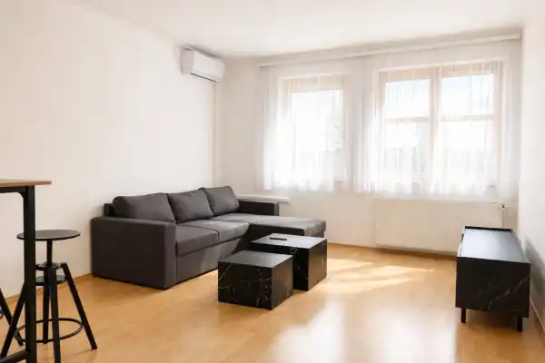 Albérlet, kiadó téglalakás, Békéscsaba 2 szoba 48 m² 160 E Ft/hó