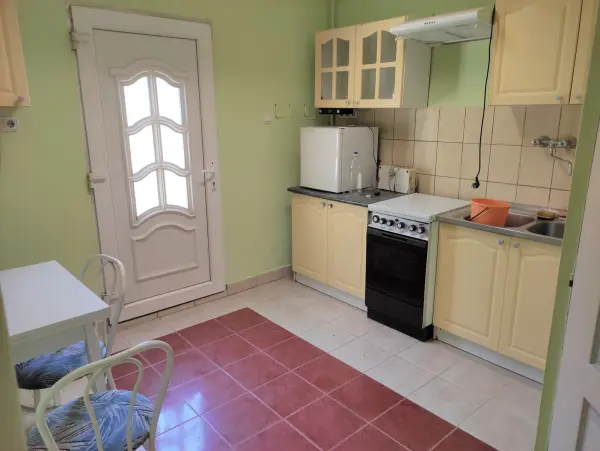 Albérlet, kiadó téglalakás, Borjád 2 szoba 70 m² 150 E Ft/hó