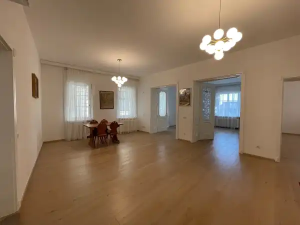 Albérlet, kiadó téglalakás, Budapest, I. kerület 4 szoba 135 m² 1.57 M Ft/hó
