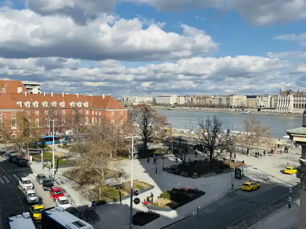 Albérlet, kiadó téglalakás, Budapest, I. kerület 3 szoba 89 m² 400 E Ft/hó