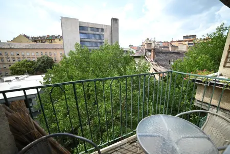 Albérlet, kiadó téglalakás, Budapest, II. kerület 2+1 szoba 78 m² 350 E Ft/hó