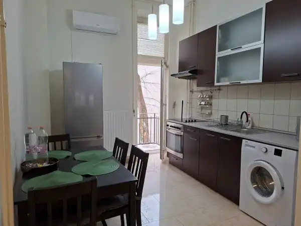Albérlet, kiadó téglalakás, Budapest, II. kerület 2 szoba 59 m² 380 E Ft/hó