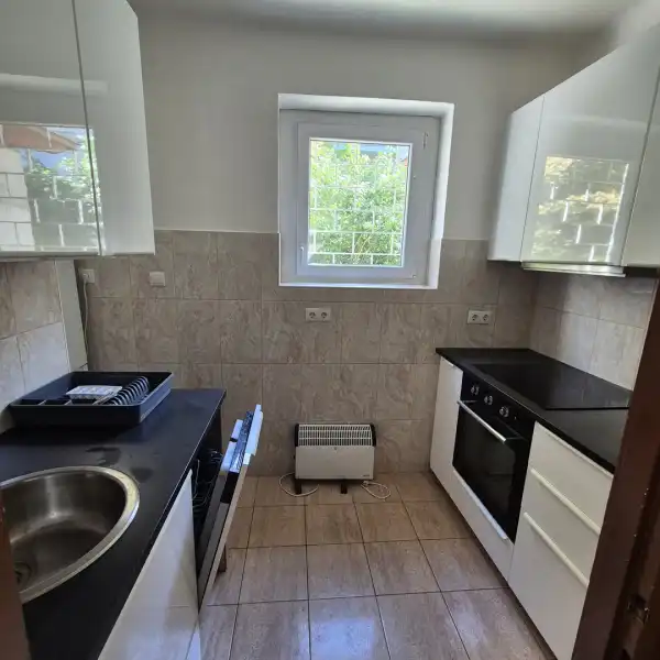Albérlet, kiadó téglalakás, Budapest, II. kerület 2 szoba 50 m² 240 E Ft/hó