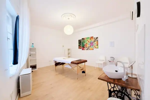 Albérlet, kiadó téglalakás, Budapest, III. kerület 3+1 szoba 81 m² 350 E Ft/hó