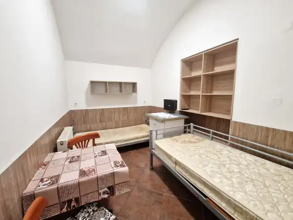 Albérlet, kiadó téglalakás, Budapest, IX. kerület 10 szoba 210 m² 480 E Ft/hó