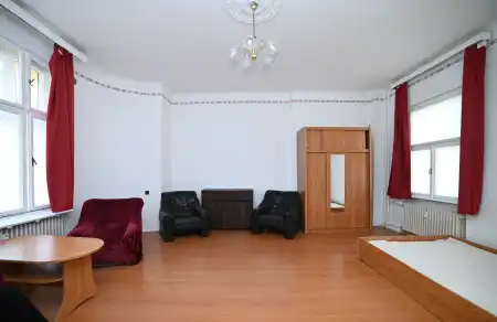 Albérlet, kiadó téglalakás, Budapest, V. kerület 1 szoba 42 m² 220 E Ft/hó