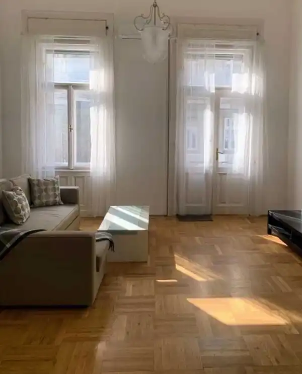 Albérlet, kiadó téglalakás, Budapest, V. kerület 2 szoba 72 m² 350 E Ft/hó