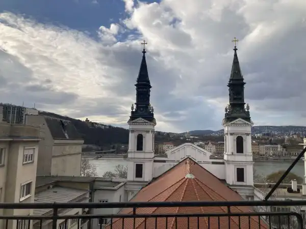 Albérlet, kiadó téglalakás, Budapest, V. kerület 2 szoba 56 m² 300 E Ft/hó