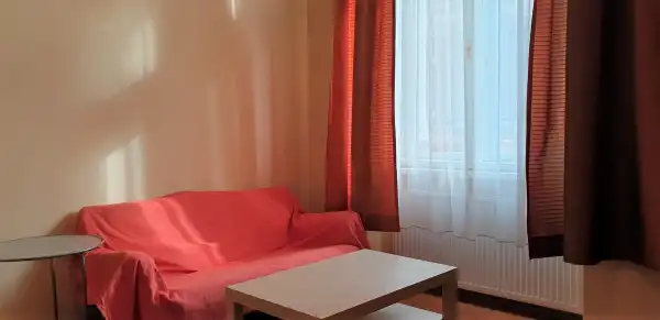 Albérlet, kiadó téglalakás, Budapest, VII. kerület 2 szoba 50 m² 220 E Ft/hó