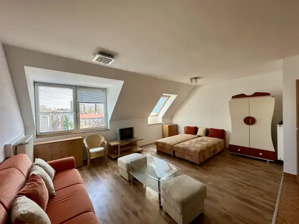 Albérlet, kiadó téglalakás, Budapest, VIII. kerület 1 szoba 36 m² 200 E Ft/hó