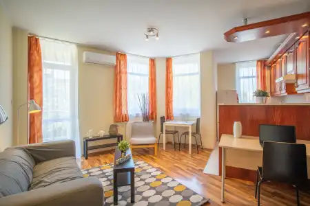 Albérlet, kiadó téglalakás, Budapest, VIII. kerület 2 szoba 41 m² 250 E Ft/hó