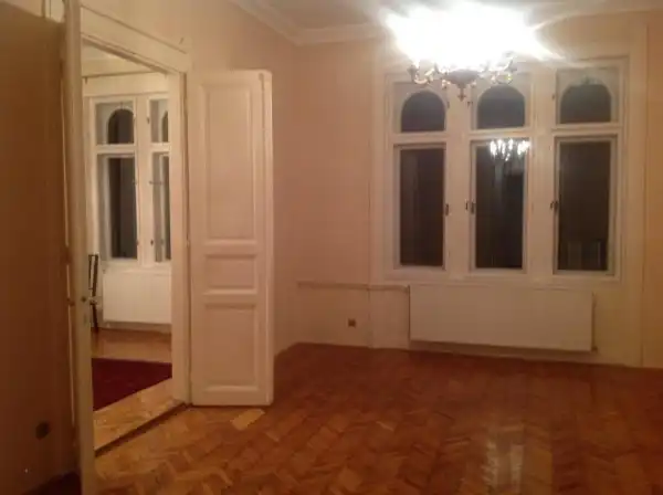 Albérlet, kiadó téglalakás, Budapest, XI. kerület 3 szoba 108 m² 393 E Ft/hó